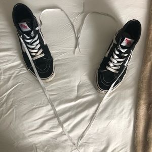 Vans Sk8-Hi Black Women’s 7.5/Men’s 6!